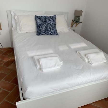 Stylish Townhouse With Gallery In The Heart Of Tavira For Two Exterior photo